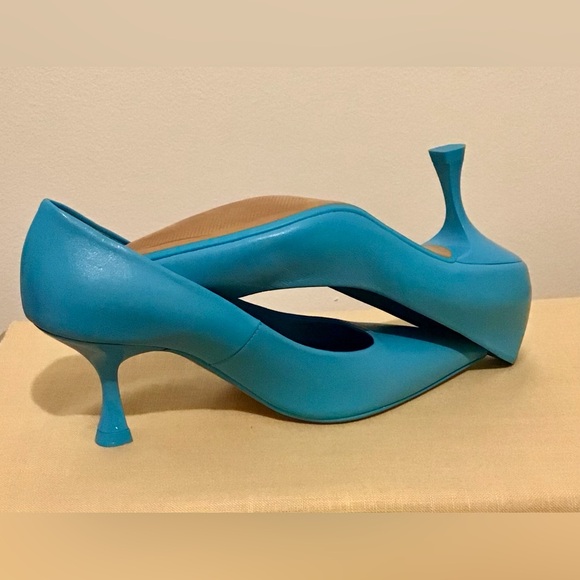 * SALE * Soft Leather vibrant sky blue ZARA Shoes - Picture 4 of 5